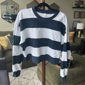 Lululemon Perfectly Oversized Cropped Crew
Stripe